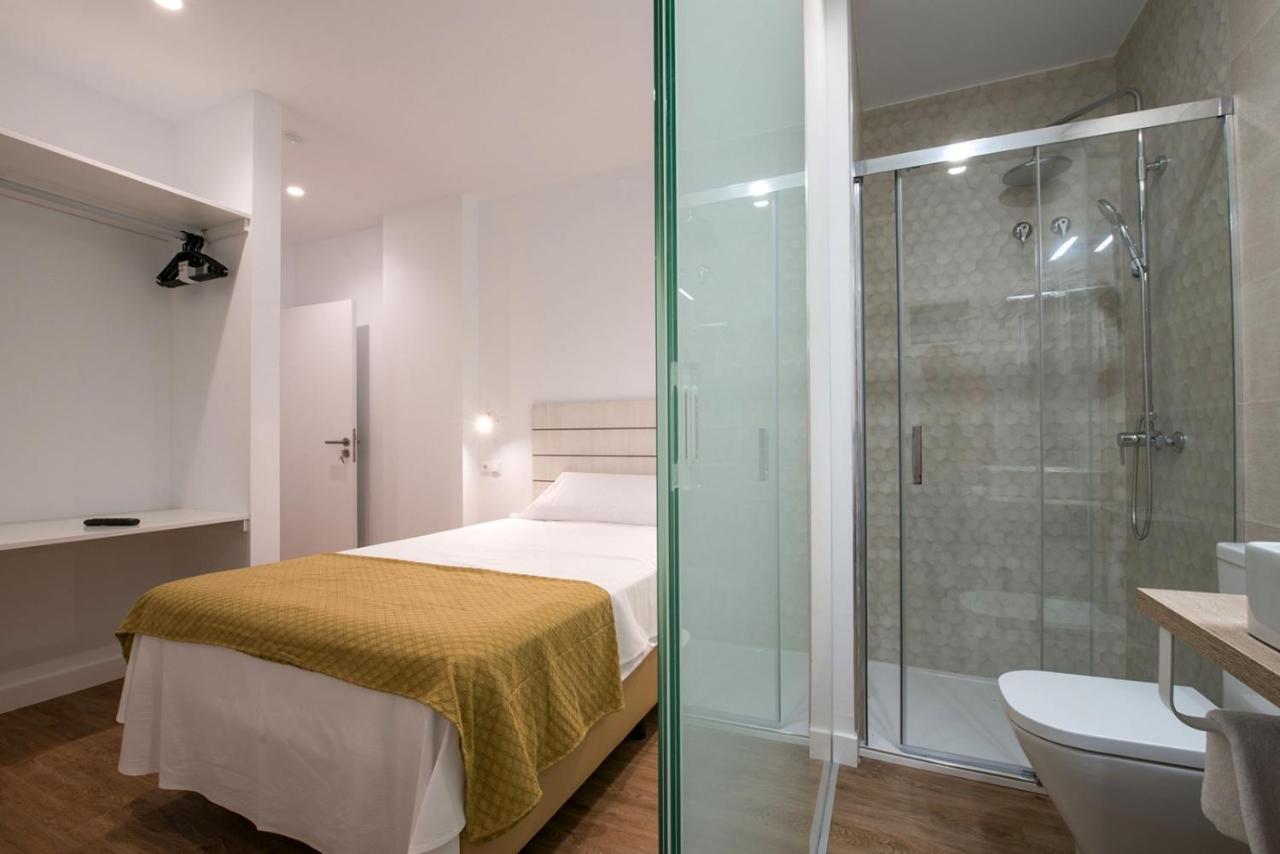 סנטה פולה Hostal Beach מראה חיצוני תמונה