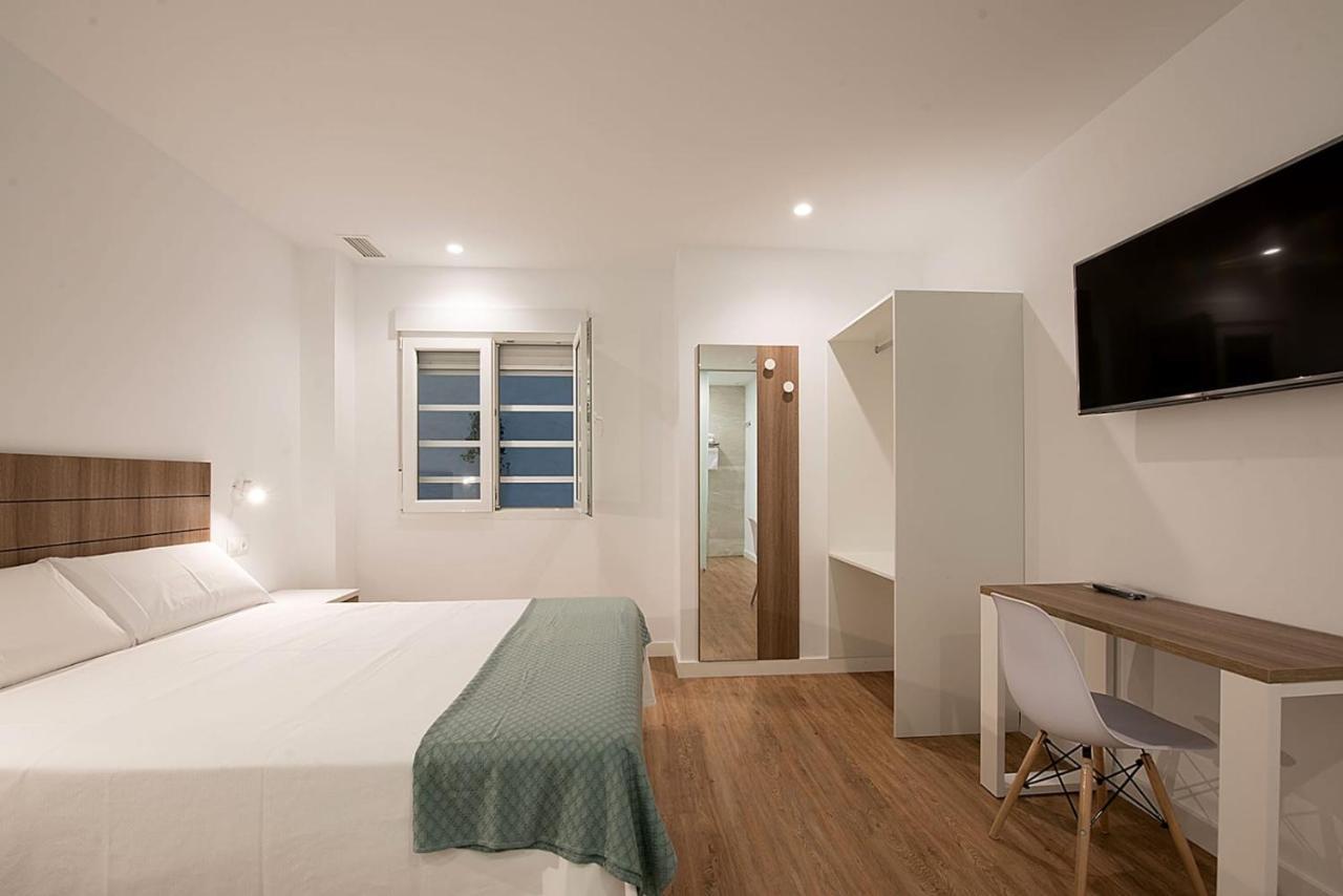 סנטה פולה Hostal Beach מראה חיצוני תמונה