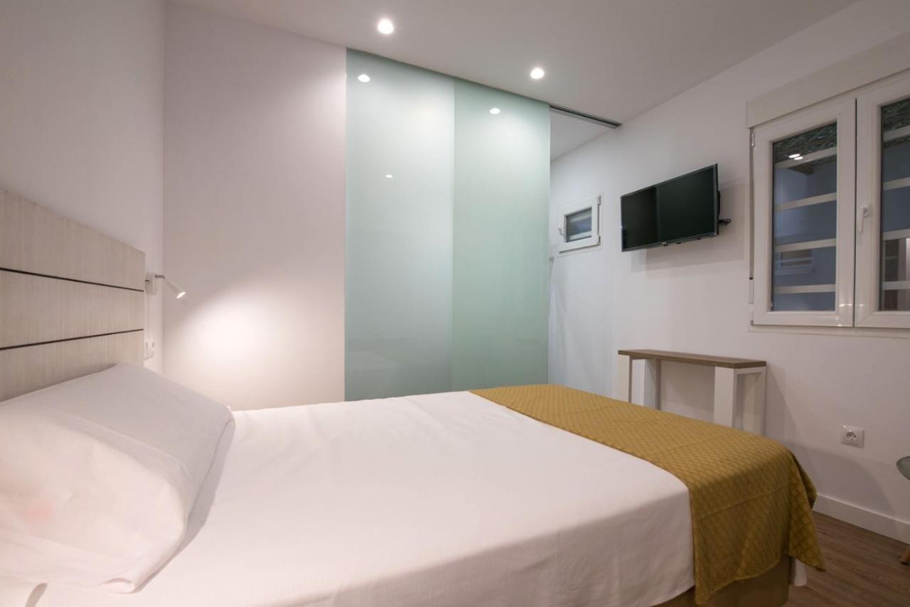 סנטה פולה Hostal Beach מראה חיצוני תמונה